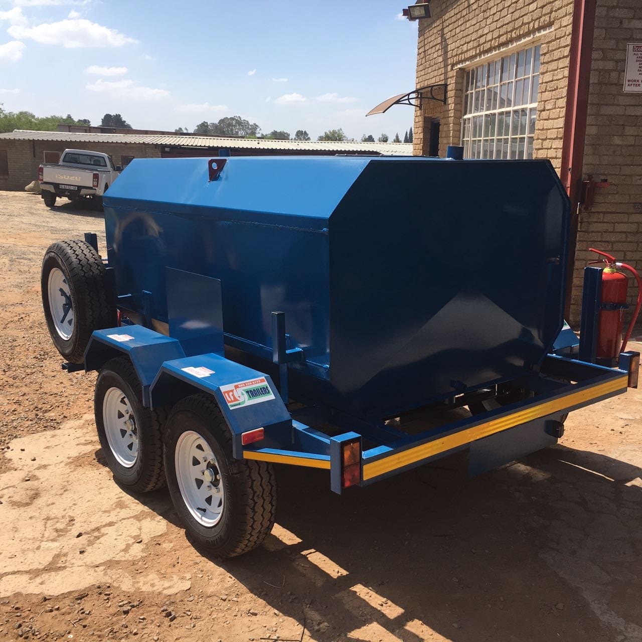 2000L Diesel Tanker, a Diesel Tanker Trailers build by LF Trailers — tough-built, NATIS-registerable trailers manufactured in Gauteng, photo 2 of 4