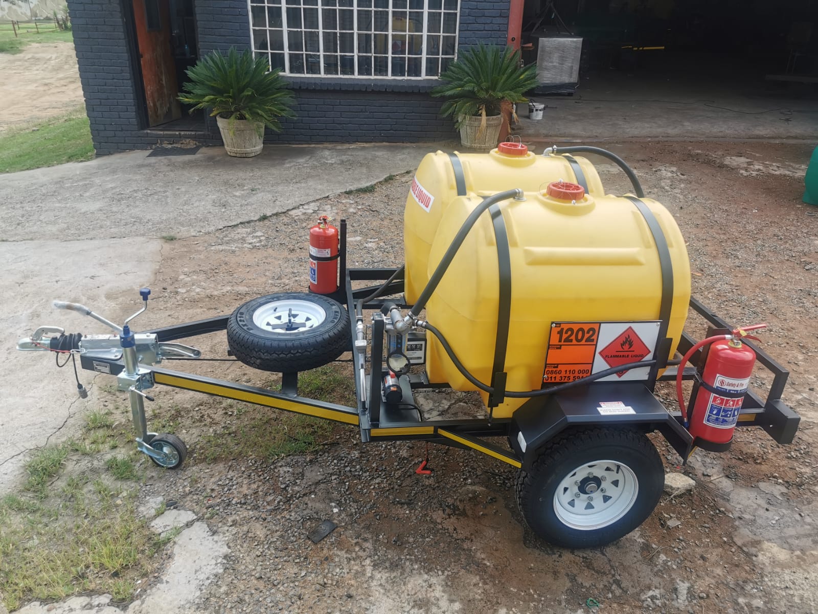 Dual Fuel Tanker — 2 × 600L, a Dual Fuel Tanker Trailers build by LF Trailers — tough-built, NATIS-registerable trailers manufactured in Gauteng, photo 2 of 4