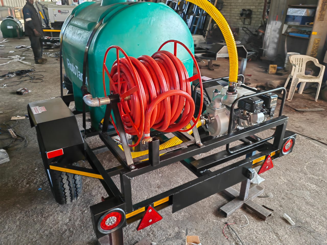 600L Water Tanker, a Water Tanker Trailers build by LF Trailers — tough-built, NATIS-registerable trailers manufactured in Gauteng, photo 3 of 3